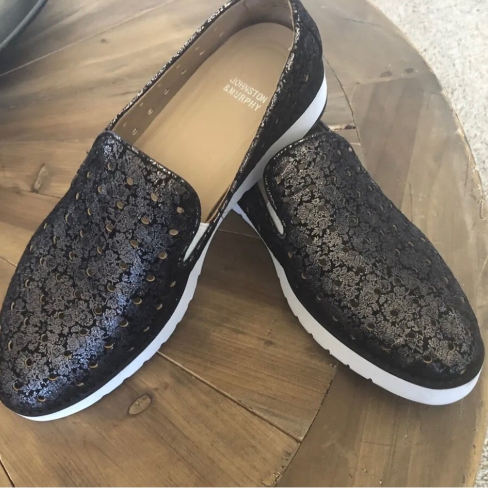 Johnson & Murphy Suede Loafer shoes. Women’s size 7.5